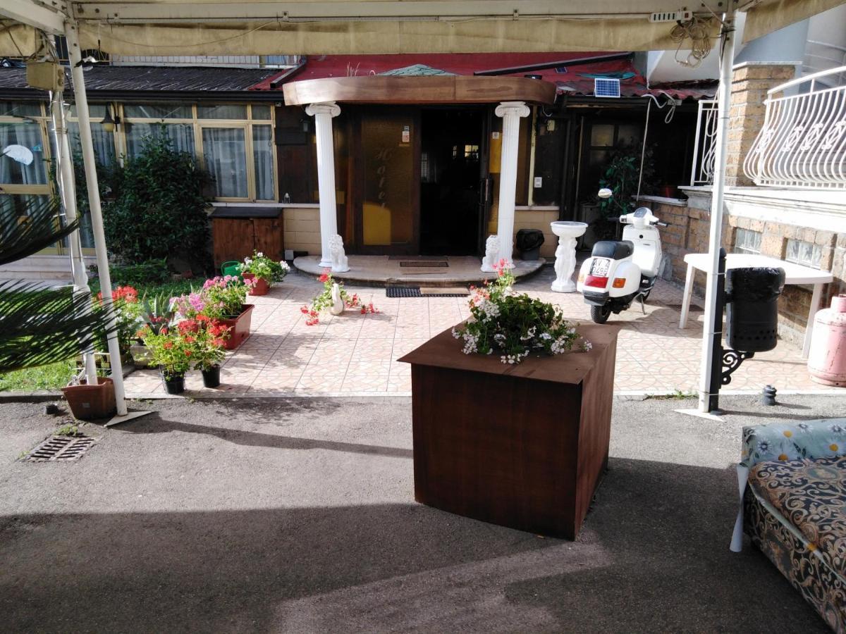 Hotel La Carina Grottaminarda Εξωτερικό φωτογραφία