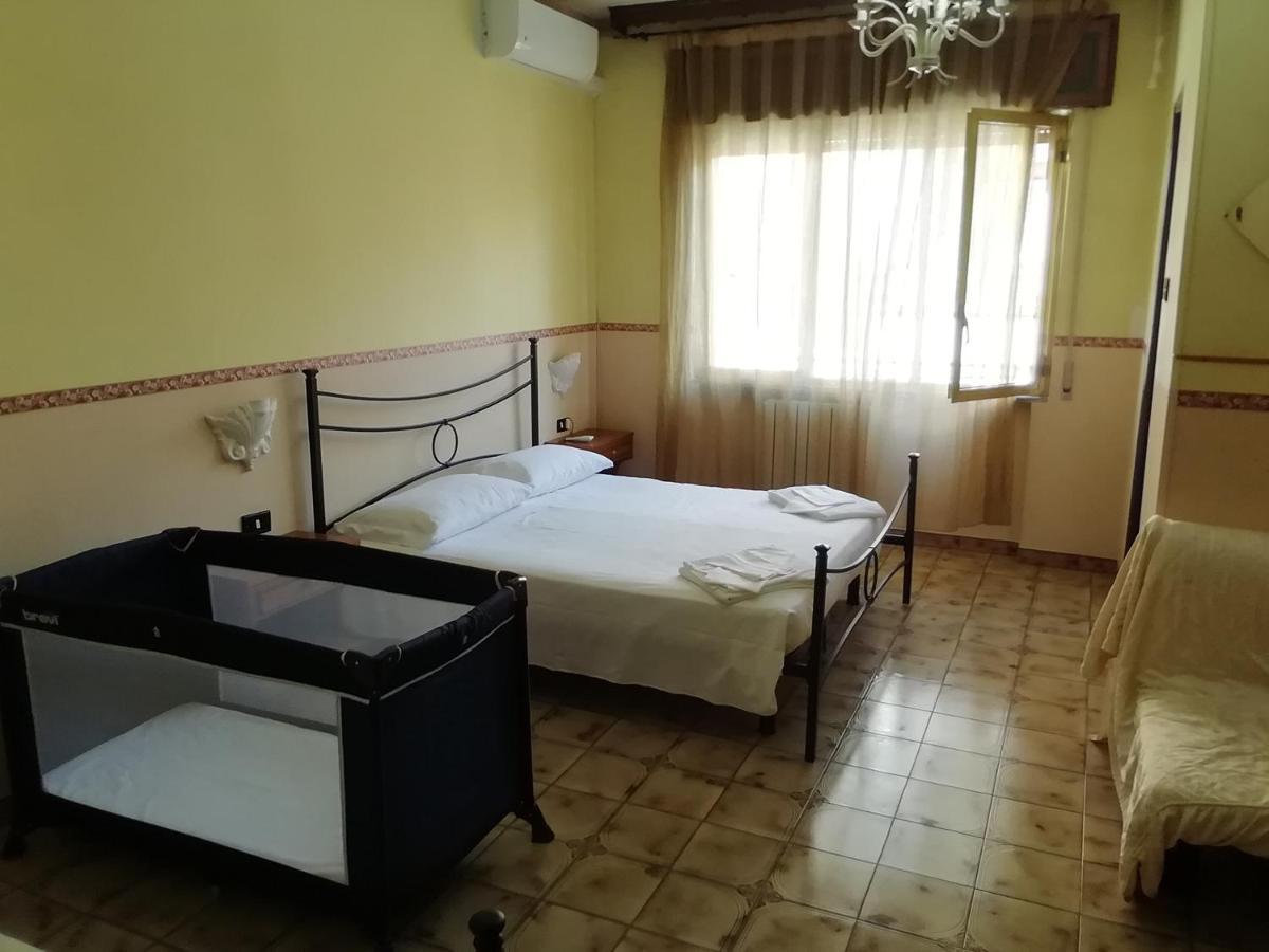 Hotel La Carina Grottaminarda Εξωτερικό φωτογραφία